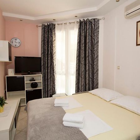 Apartman Roza Omiš Exterior foto