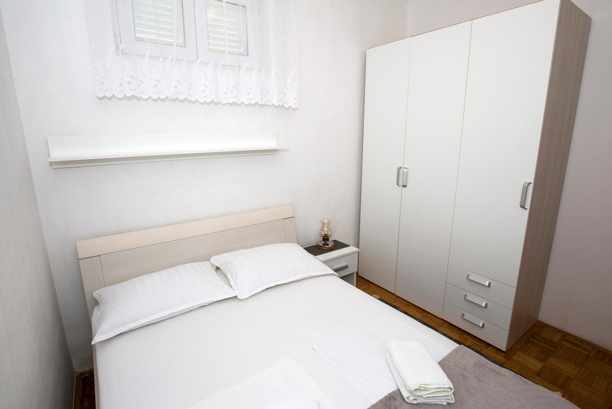 Apartman Roza Omiš Exterior foto
